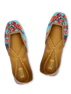 zeva turquoise floral printed leather handcrafted mojaris - 10344695 - Standard Image - 4