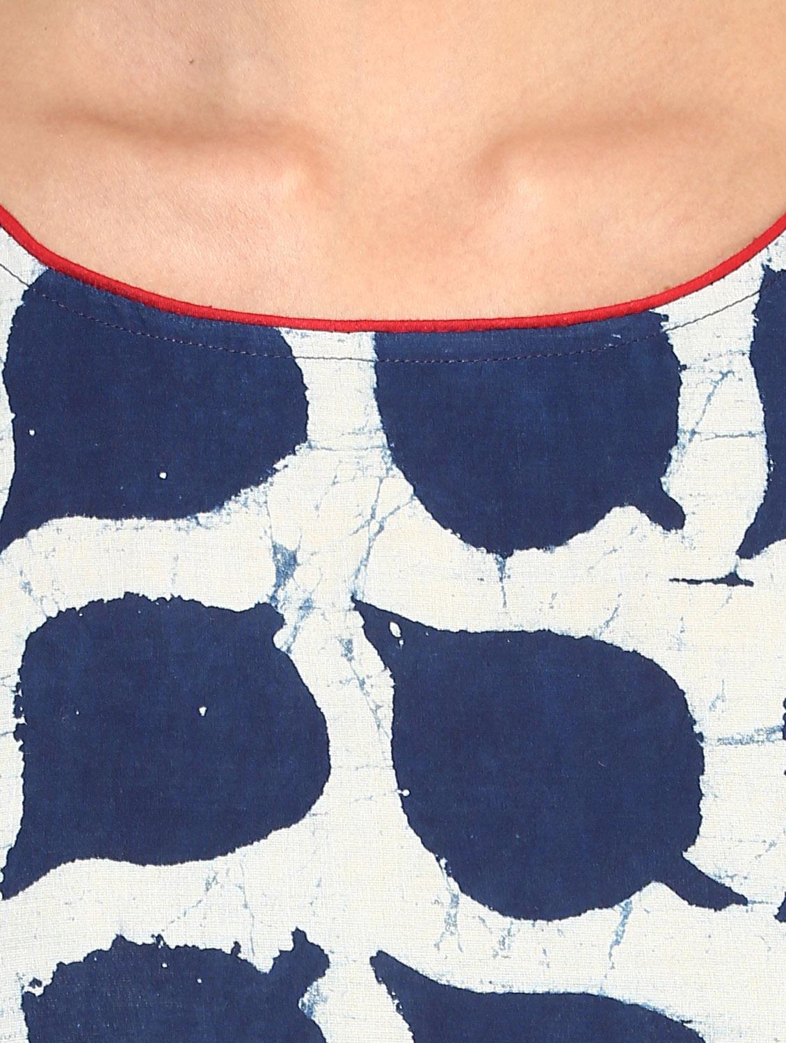 blue,white cotton kurta - 10442833 - Zoom Image - 4