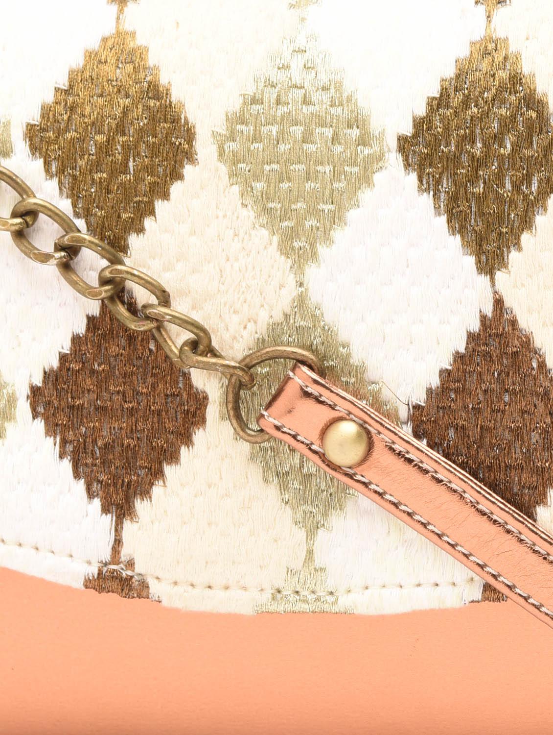 multicolor faux leather clutch - 1053930 - Zoom Image - 4