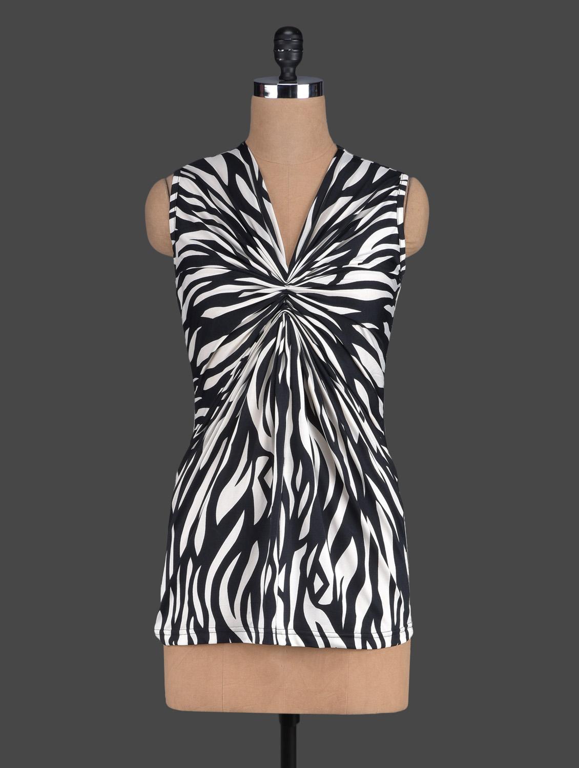Black And White Gathered Top - Eavan