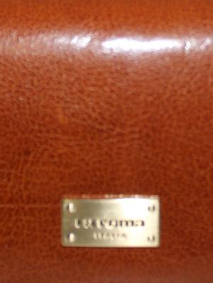 brown leather wallet - 10707914 - Standard Image - 4