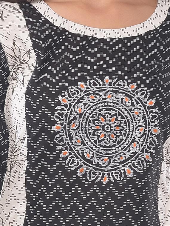 black cotton straight kurta - 10814570 - Zoom Image - 4