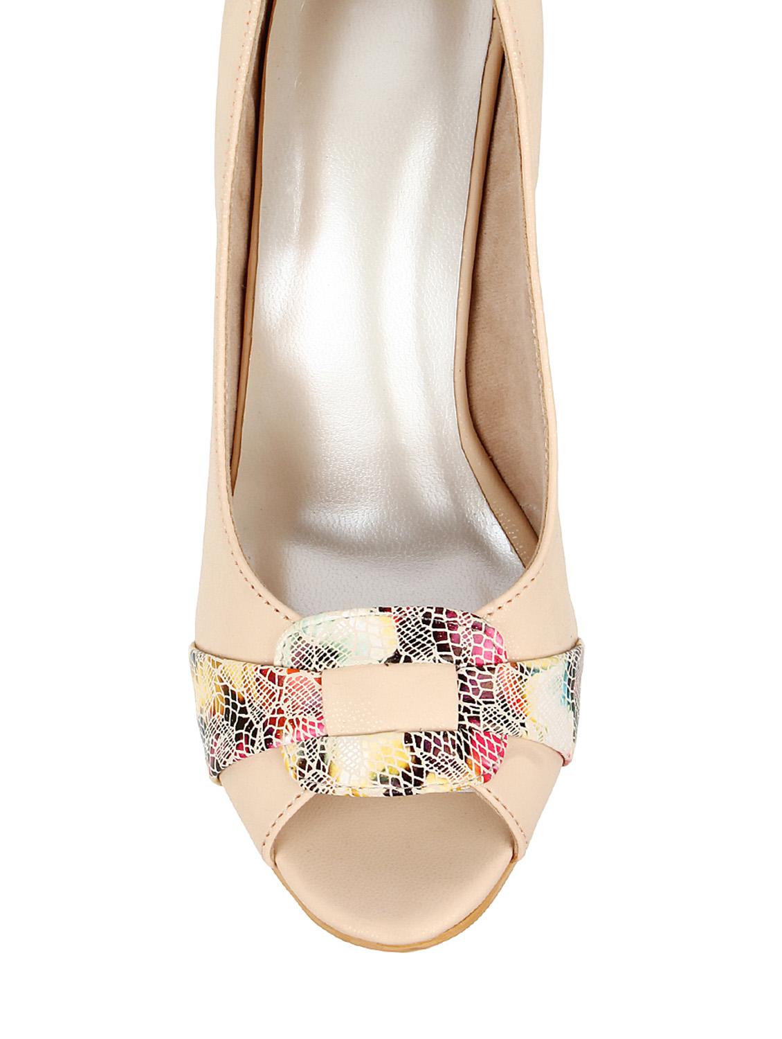 cream leatherette closed back sandals - 10842642 - Zoom Image - 4