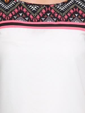 curved hem round neck top - 11300045 - Standard Image - 4