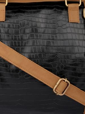 black leatherette textured handbag - 11512621 - Standard Image - 4