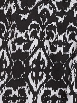 black printed polyester short - 11592576 - Standard Image - 4