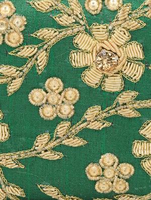 green embellished polyester box clutch - 1185998 - Standard Image - 4