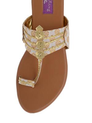 cream brocade ethnic flats - 11902023 - Standard Image - 4