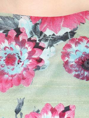 green floral printed crop top - 11913558 - Standard Image - 4