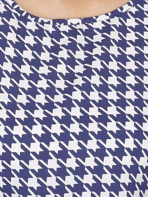 blue and white houndstooth printed polycrepe top - 12082049 - Standard Image - 4