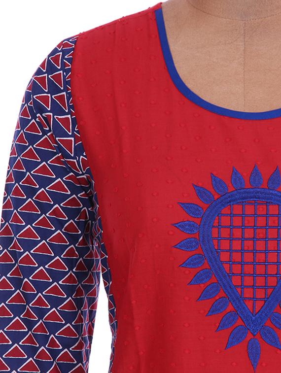 Red Cotton Printed Kurta - 1220940 - Zoom Image - 4