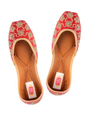 red silk hand embroidered mojaris - 12221678 - Standard Image - 4