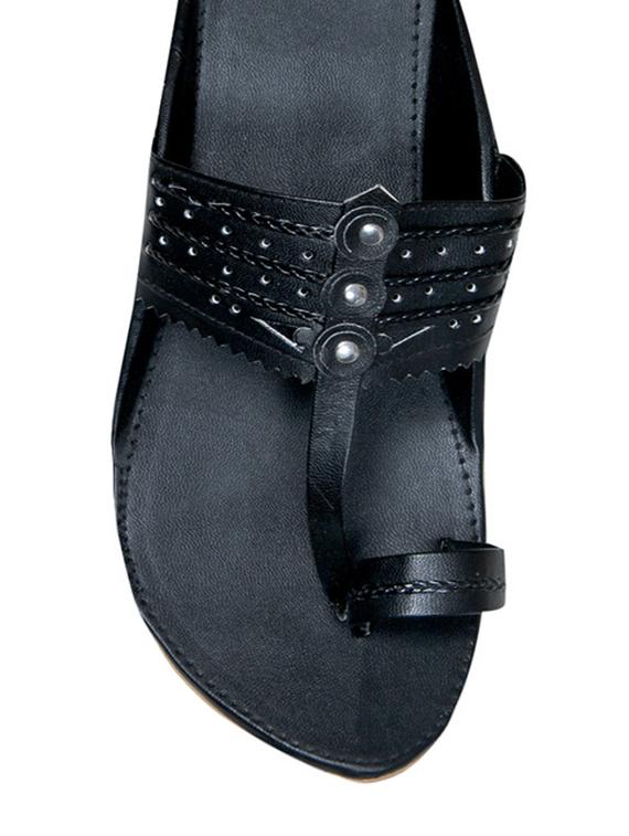 black leatherette kolhapuri slipper - 12347703 - Zoom Image - 4