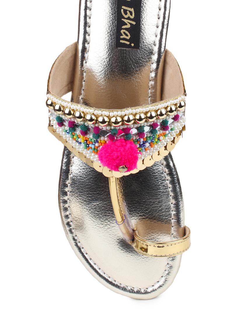 gold one toe sandal - 12495988 - Zoom Image - 4