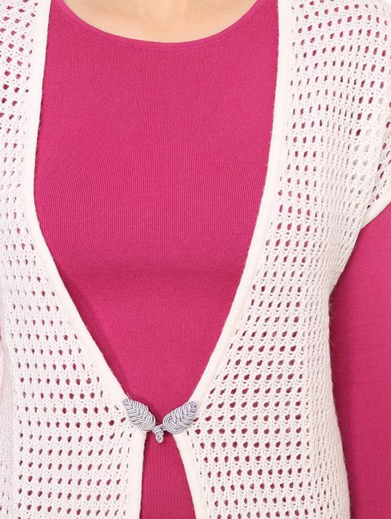white acrylic sleeveless shrug - 12789315 - Zoom Image - 4