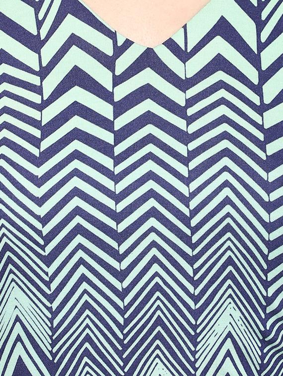blue chevron printed viscose maxi dress - 12802500 - Zoom Image - 4