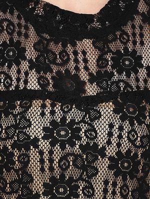 black lacy top - 1306720 - Standard Image - 4