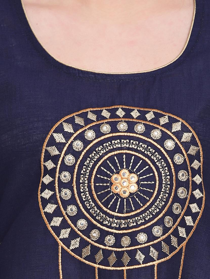 embroidered straight kurta - 13372561 - Zoom Image - 4