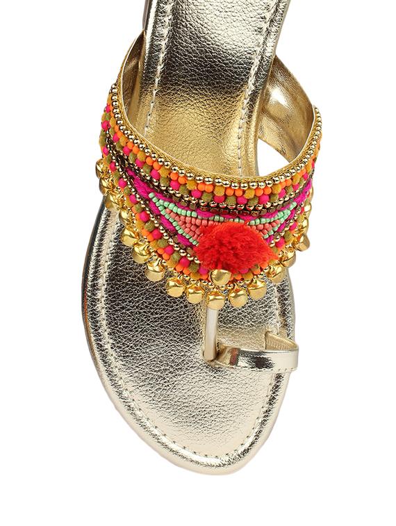 gold pom poms one toe kolhapuri - 13424301 - Zoom Image - 4