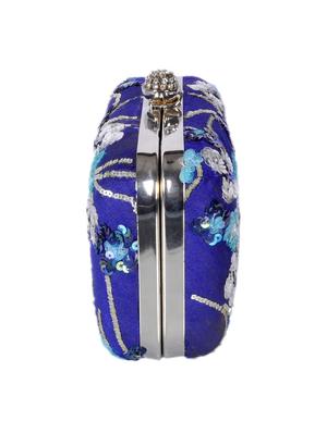 blue cotton clutch - 13465331 - Standard Image - 4