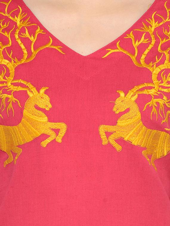 embroidered straight kurta - 13549952 - Zoom Image - 4