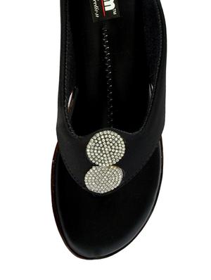 black velvet toe separator sandals - 13552410 - Standard Image - 4