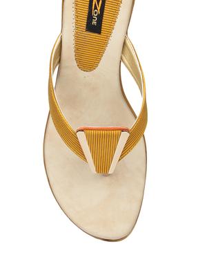 yellow toe separator sandal - 13677964 - Standard Image - 4