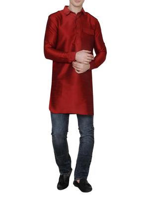 solid red silk blend kurta - 13882658 - Standard Image - 4