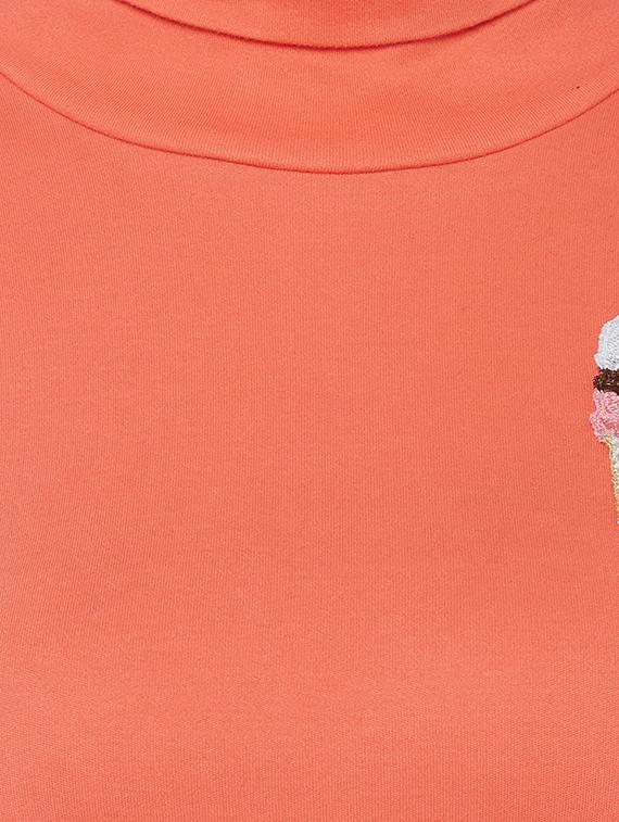 embroidered patch turtle neck top - 13949982 - Zoom Image - 4