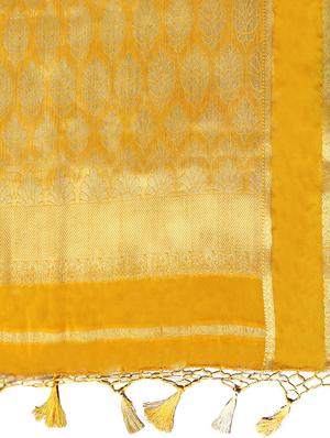 red crepe kanjivaram saree with blouse - 13982943 - Standard Image - 4