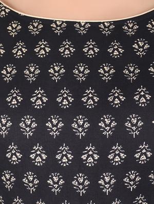 anarkali printed kurta - 14077085 - Standard Image - 4