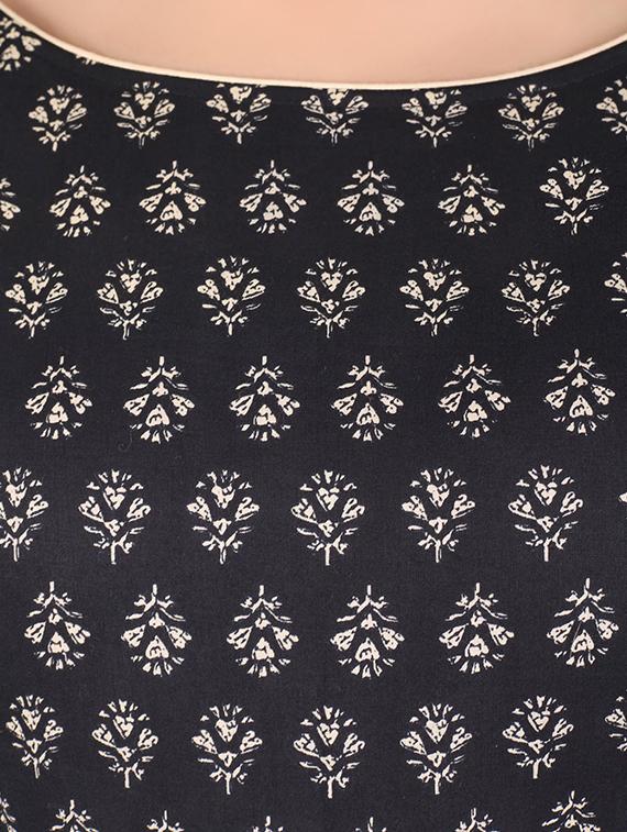 anarkali printed kurta - 14077085 - Zoom Image - 4