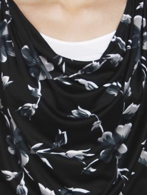 black floral printed shift dress - 14225804 - Standard Image - 4