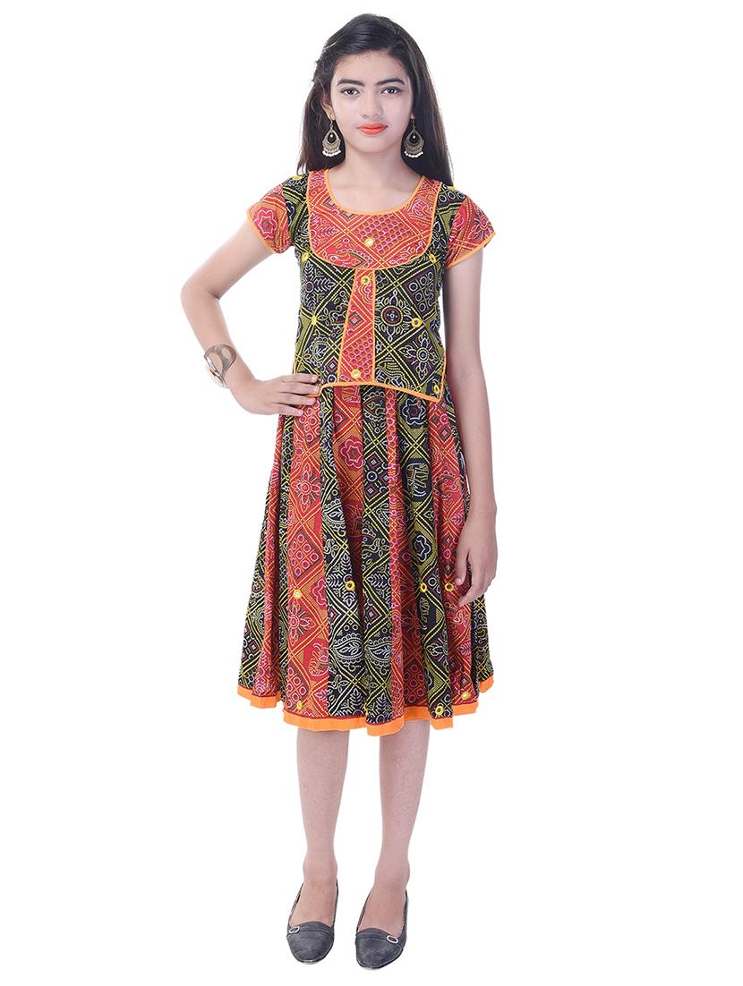 red and black cotton skirt set - 14429044 - Zoom Image - 4