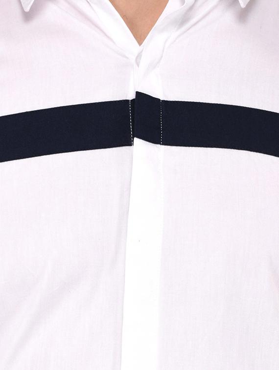 white cotton casual shirt - 14533925 - Zoom Image - 4