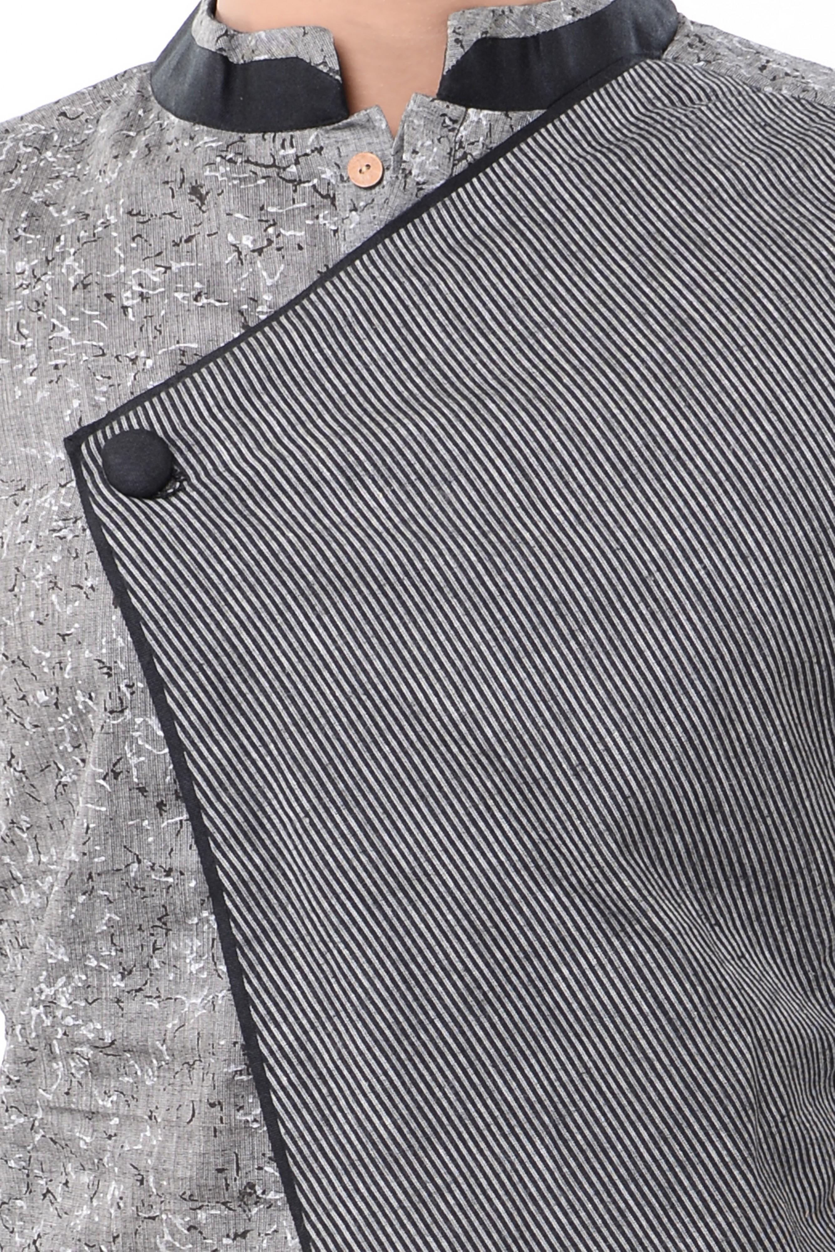 grey cotton long kurta - 14544000 - Zoom Image - 4
