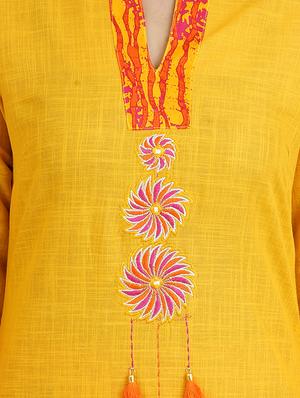 yellow cotton straight kurta - 14544258 - Standard Image - 4
