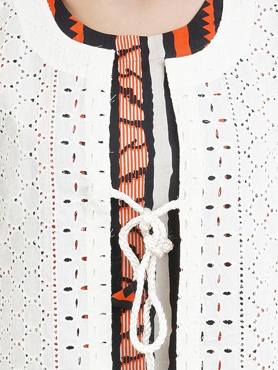 white cotton high-low kurta - 14544274 - Zoom Image - 4
