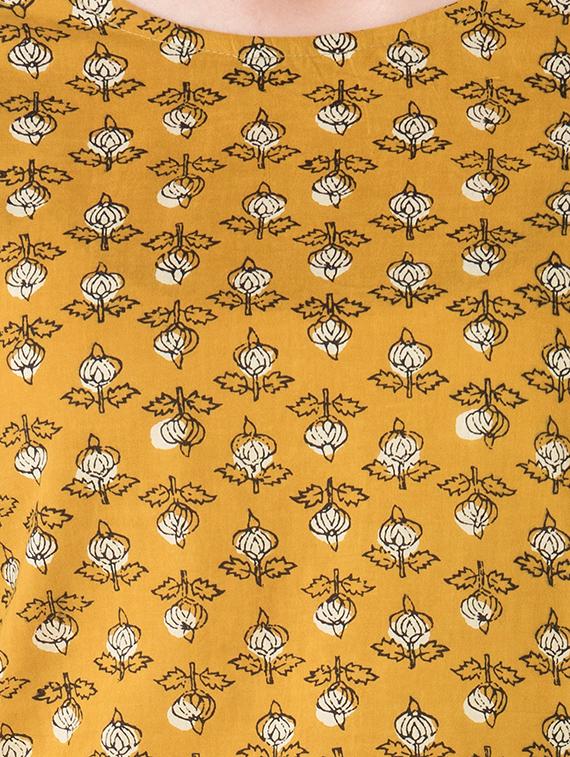 yellow cotton straight kurta - 14544891 - Zoom Image - 4