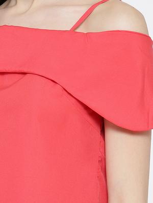 cold shoulder curved hem top - 14547777 - Standard Image - 4