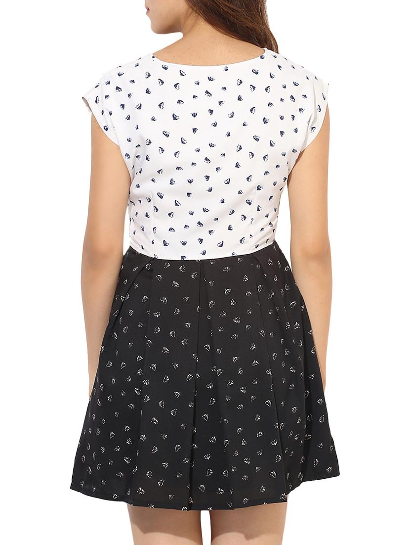 box-pleat detail cap sleeved dress - 14576334 - Zoom Image - 4