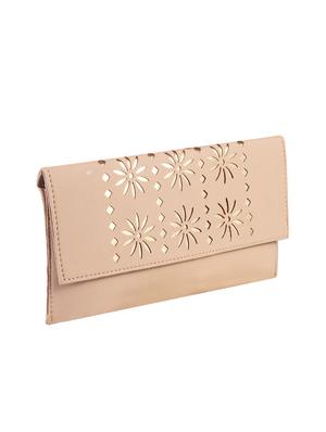 beige leatherette regular clutch - 14640723 - Standard Image - 4