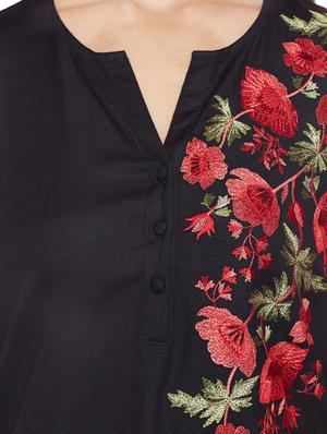 black solid rayon tunic - 14734208 - Standard Image - 4