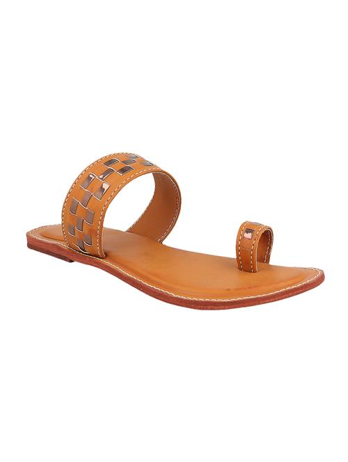 brown toe separator kolhapuri - 14894174 - Standard Image - 1