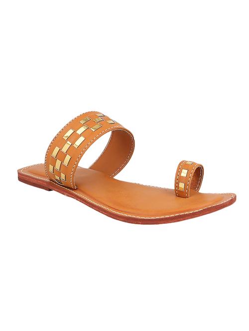 brown toe separator kolhapuri - 14894175 - Standard Image - 1