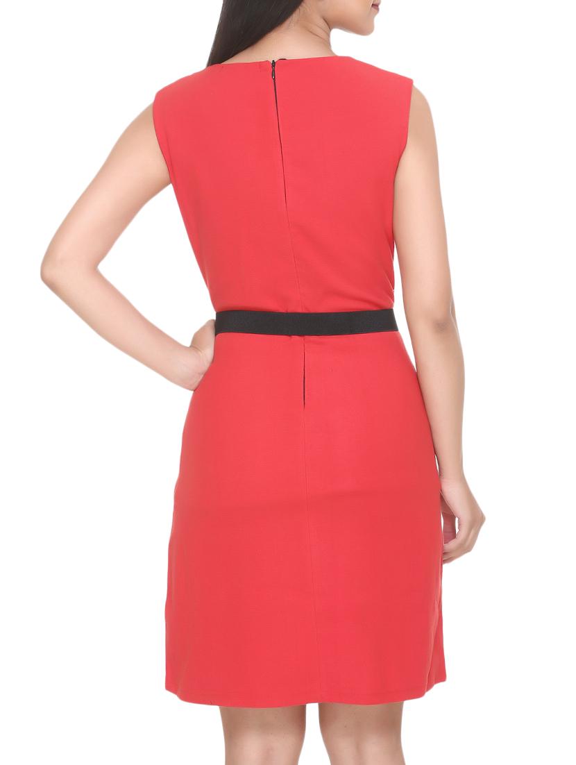 red solid belted dress - 14903631 - Zoom Image - 4