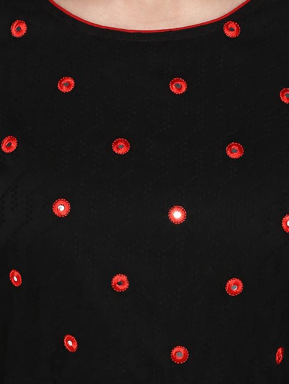 black cotton anarkali kurta - 14905998 - Zoom Image - 4