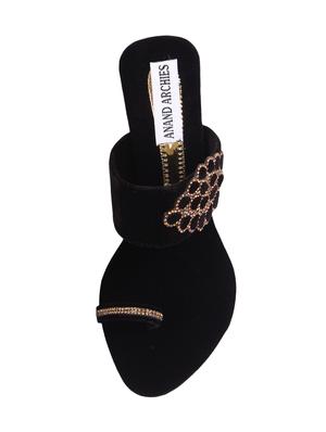 black one toe wedge - 15004036 - Standard Image - 4