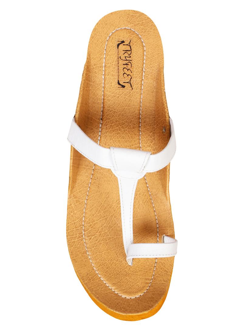 white one toe kolhapuri - 15016413 - Zoom Image - 4