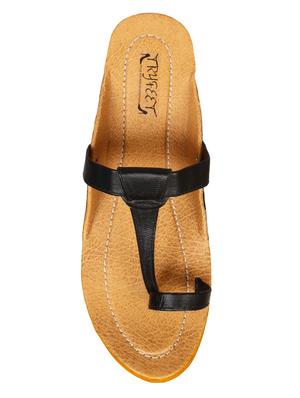 black one toe kolhapuri - 15016414 - Standard Image - 4